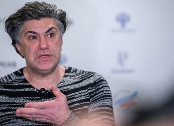 Встретить знакомого с ведром: примета Встретить знакомого с ведром: примета